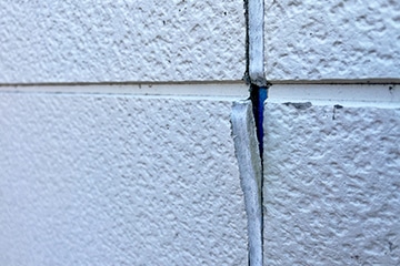 外壁のひび割れ